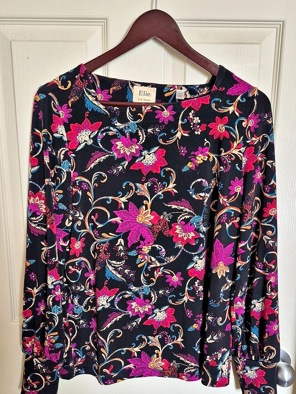 Size M Elie Tahari Floral Long Sleeve Blouse in Black & Pink.
